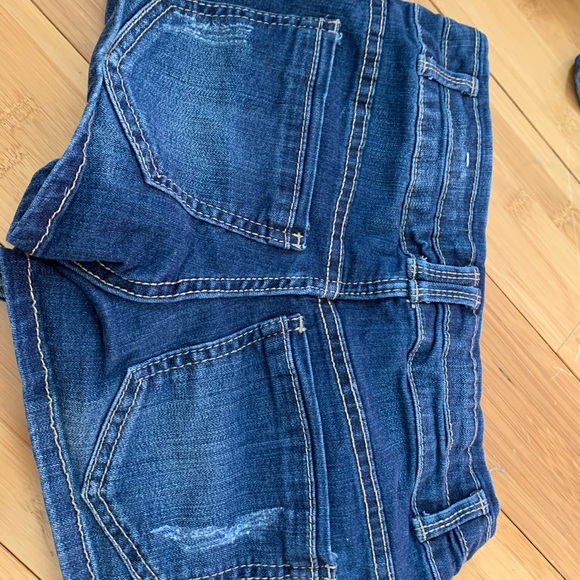 TRIPLE button booty shorts🍑 - Picture 2 of 2